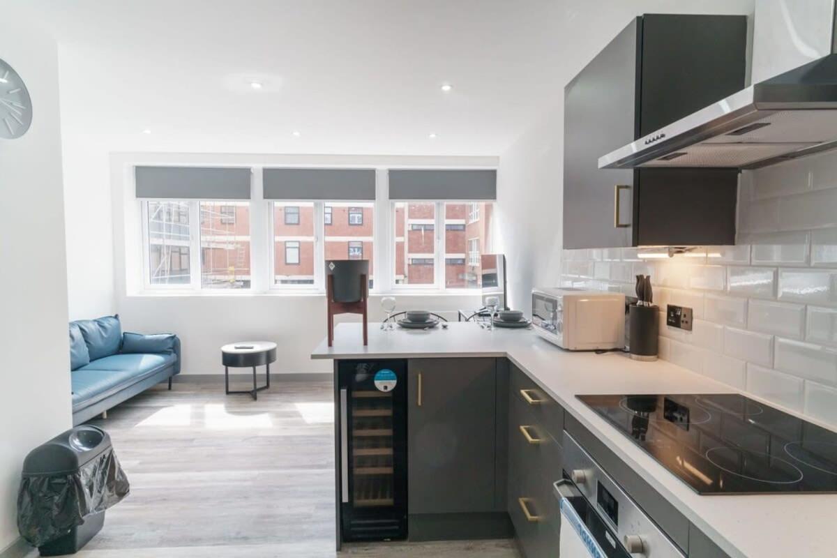 Modern 1 Bedroom Apartment In Preston Centre Eksteriør bilde