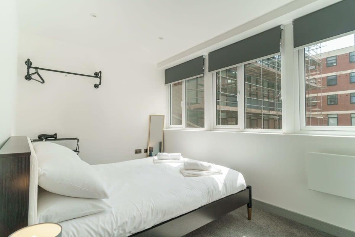 Modern 1 Bedroom Apartment In Preston Centre Eksteriør bilde