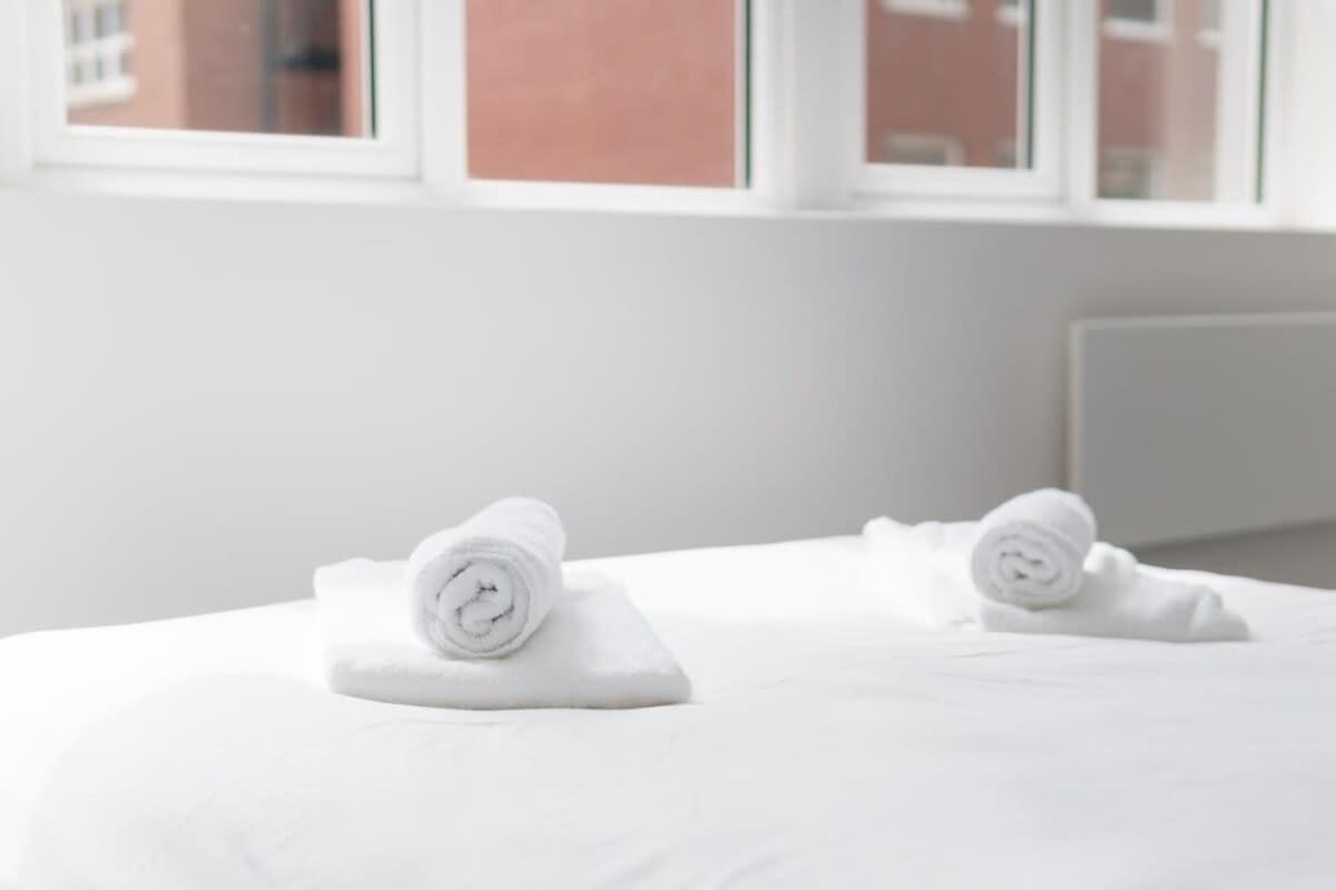 Modern 1 Bedroom Apartment In Preston Centre Eksteriør bilde