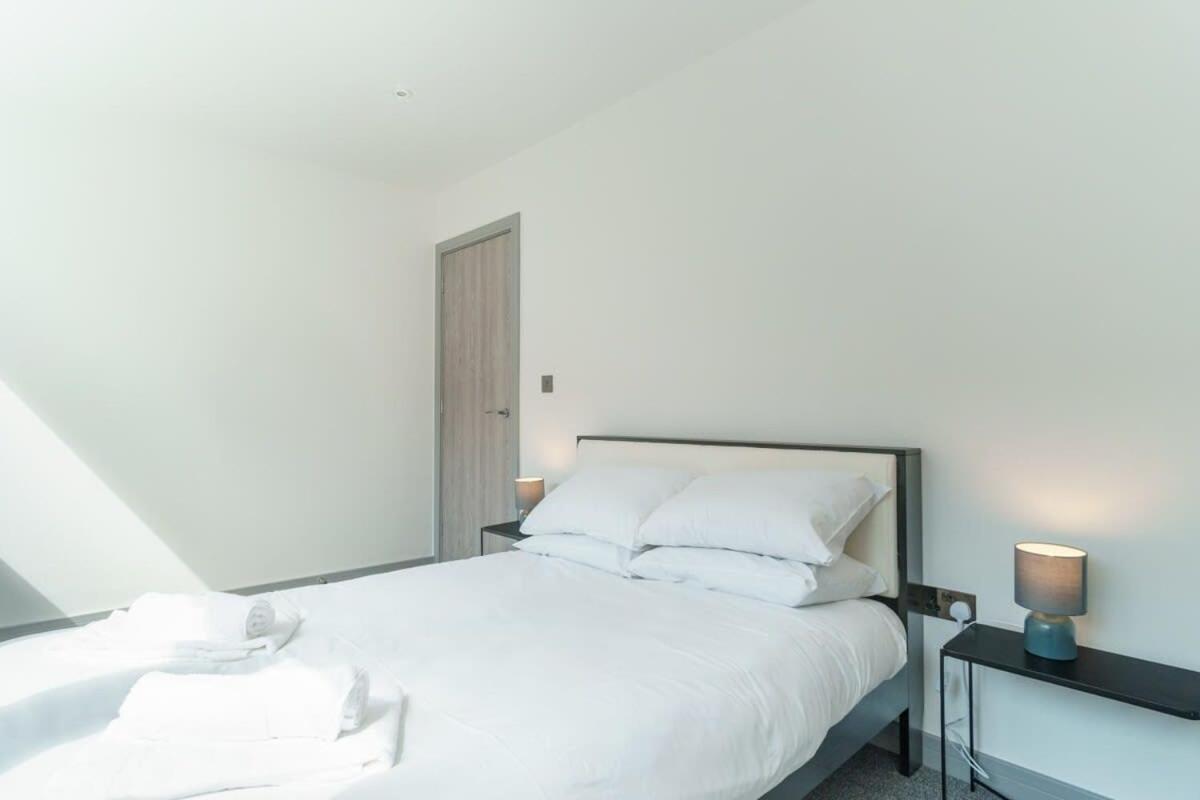 Modern 1 Bedroom Apartment In Preston Centre Eksteriør bilde